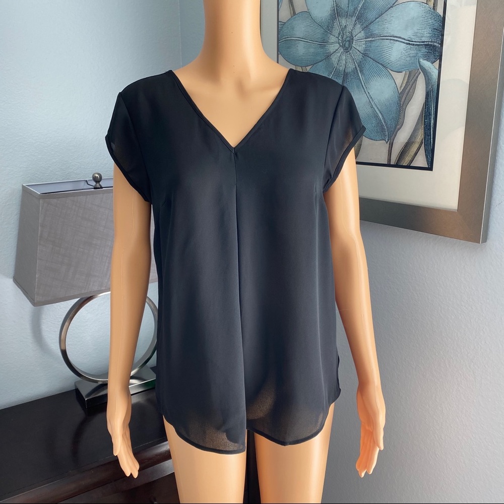*NEW* DANIEL RAINN Black V-Neck Blouse, Small